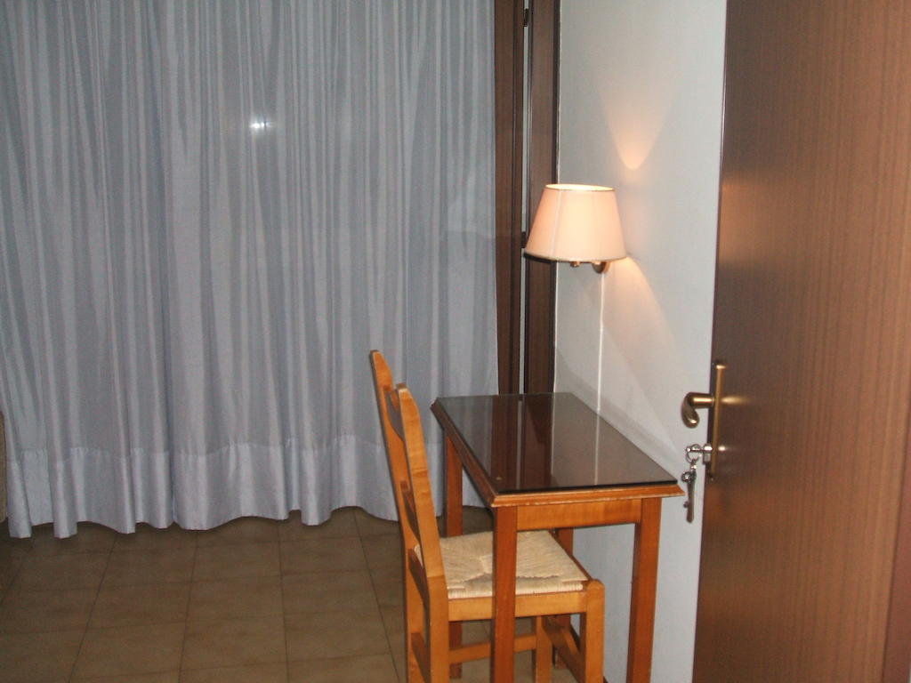 Hotel Ristorante Da Gianni Bovolone Pokoj fotografie
